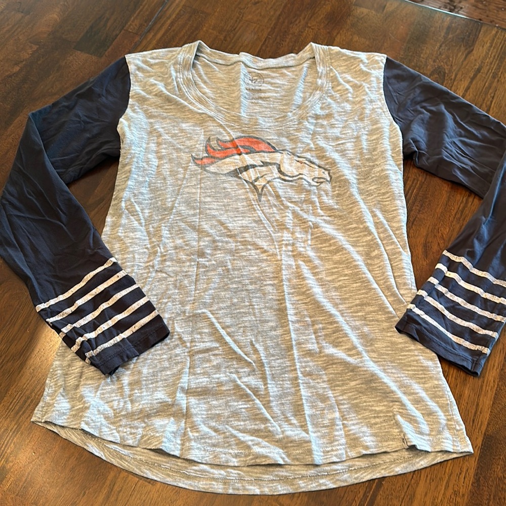 Denver Broncos 47 Brand Ladies Long Sleeve Tee, size XLarge